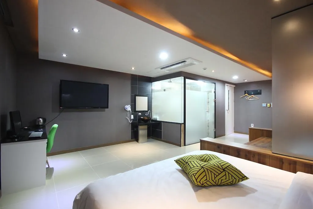 Hotel Well Busan 2*,  South Korea