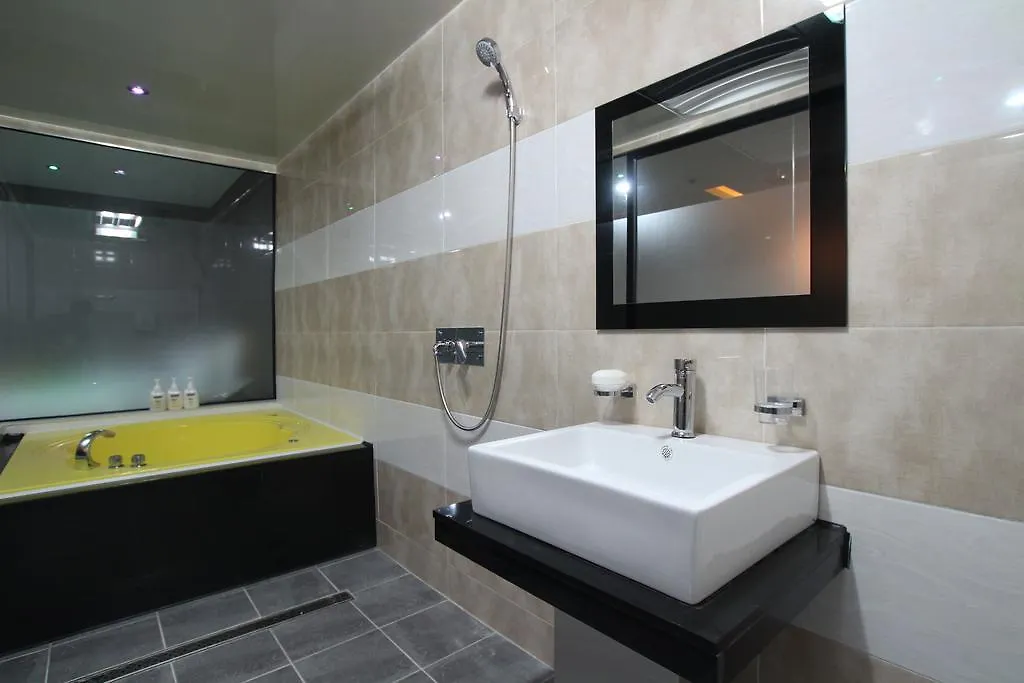 Hotel Well Μπουσάν
